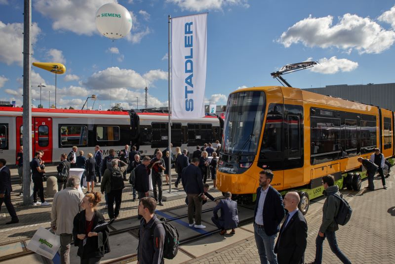 Ein Alleinstellungsmerkmal ist das Gleis- und Freigelände der Messe mit 3500 laufenden Schienenmetern, auf denen vom Kesselwagen bis zum Hochgeschwindigkeitszug alles vertreten ist (Bild: Messe Berlin).